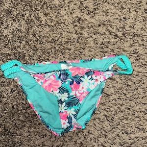 NWOT women’s bikini bottom